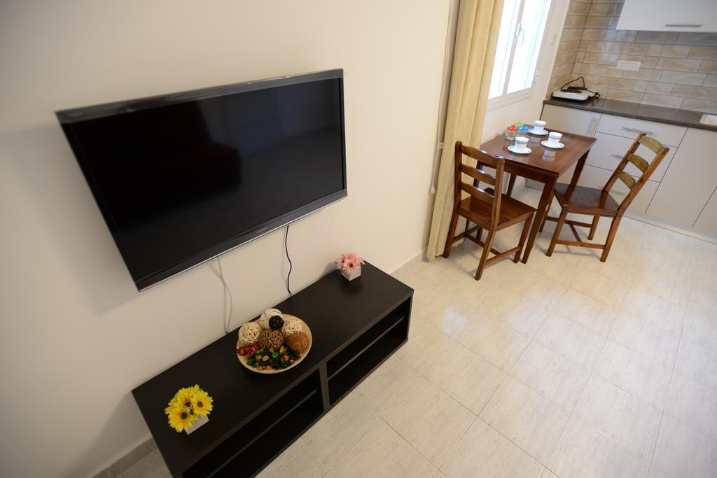 Olga Beach Apartments Haifa Buitenkant foto