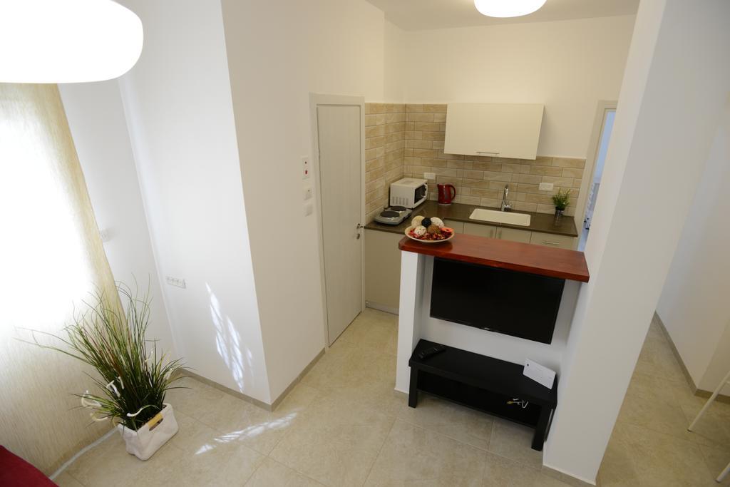 Olga Beach Apartments Haifa Buitenkant foto